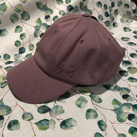 Under Armour Burgundy Hat (Women’s) - Picture 1 of 5